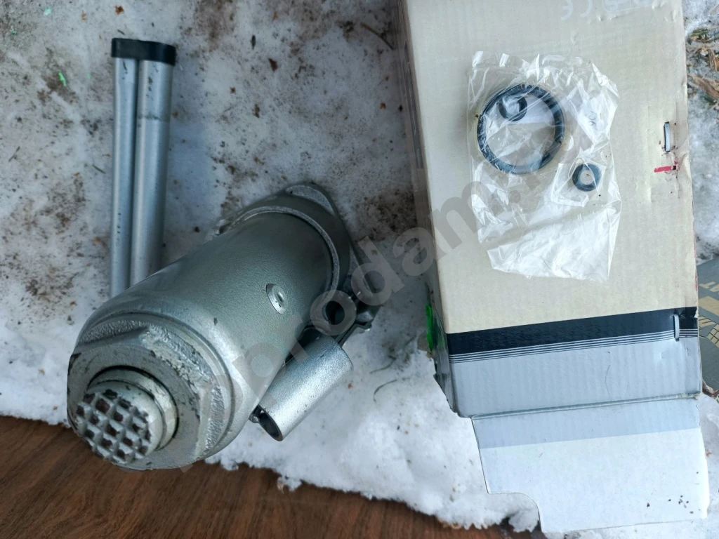 Бутылочный домкрат 5 тонн подъёма. Доставка