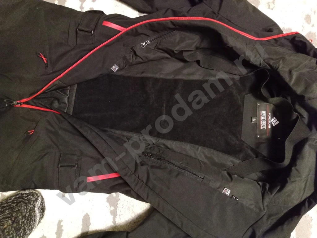 Комбинезон горнолыжный