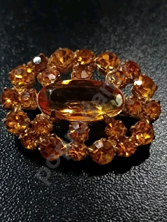 Брошь. Винтаж. Стекло.