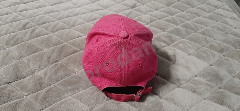 Бейсболки женские.