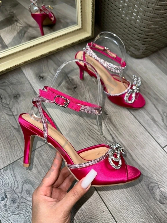 Босоножки женские