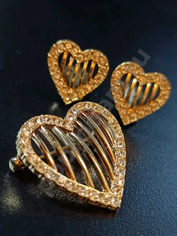 Комплект. Брошь и Клипсы. Винтаж.