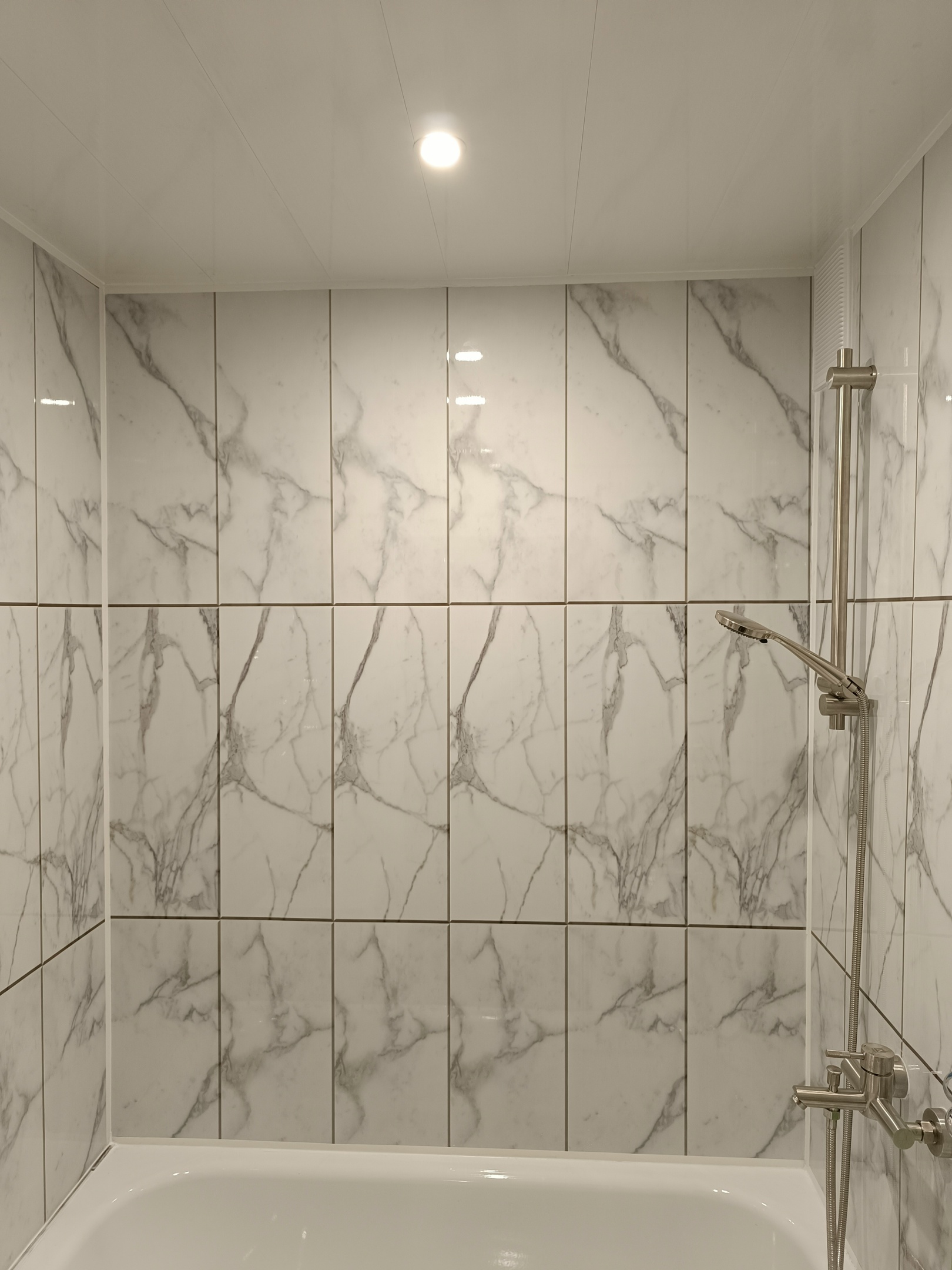 Ремонт ванных комнат, санузлов: Ванная панелями (вместе с материалом)