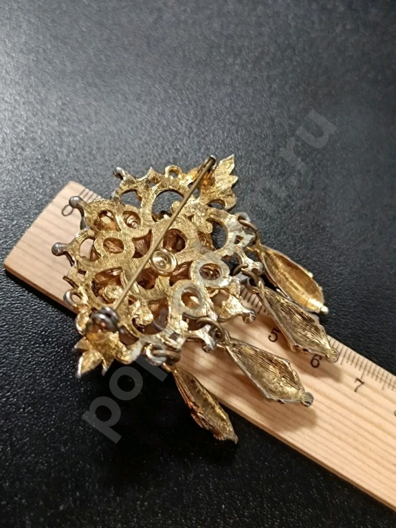 Крупная Брошь с Подвесками. Винтаж. Стекло.