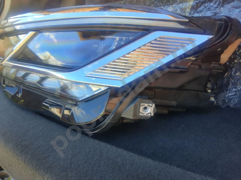 Фара на volkswagen touareg 3 левая