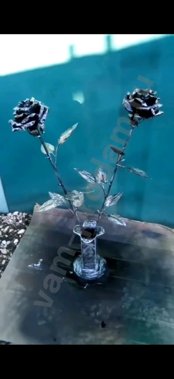 Кованая роза