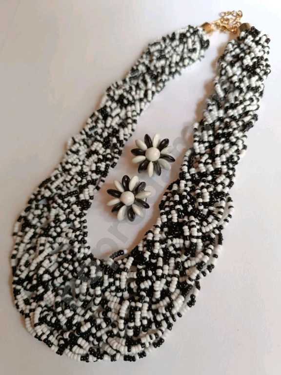 Бусы и Клипсы. Стекло.