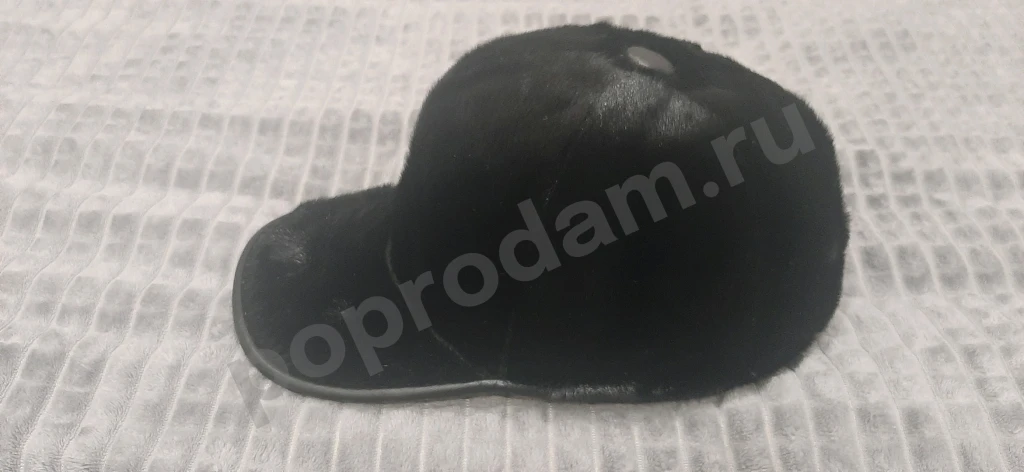 Бейсболка из меха нерпы , зимняя размер 56-57