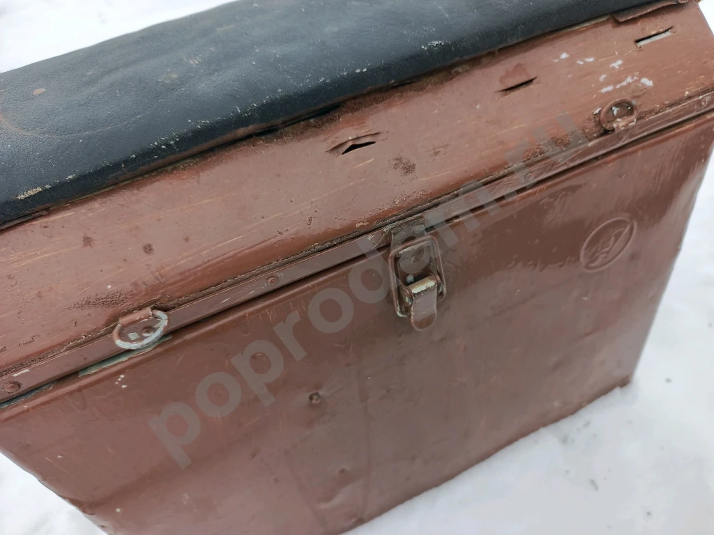 Ящик для рыбалки с сидушкой и застёжкой. Доставка