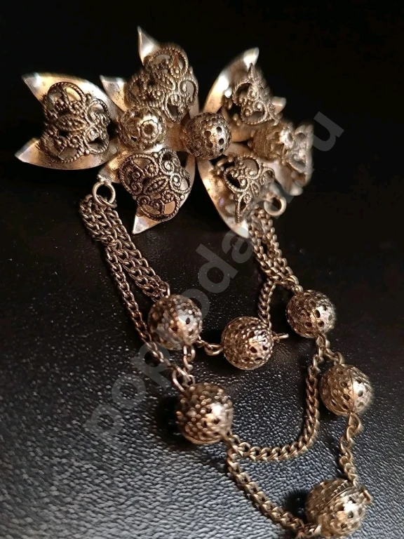 Очень Крупная Брошь с подвесками. Винтаж.