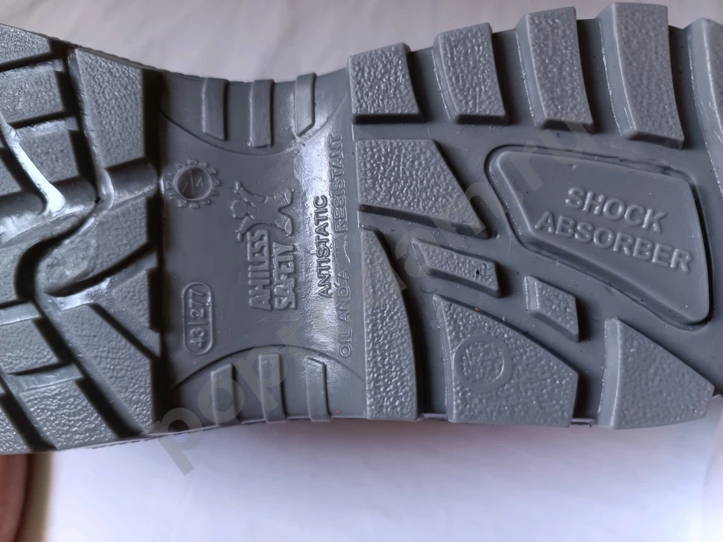 Полуботинки с перфорацией (сандалии)