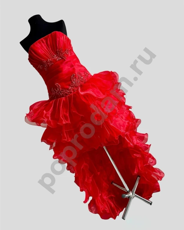 Роскошное красное корсетное платье на выпускной
