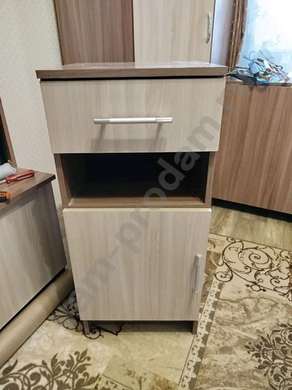 Тумба прикроватная