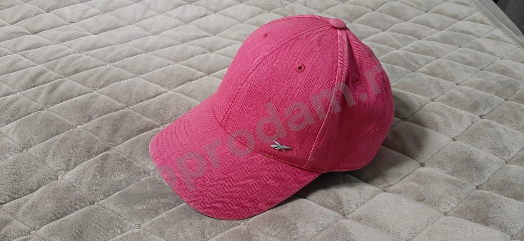 Бейсболки женские.