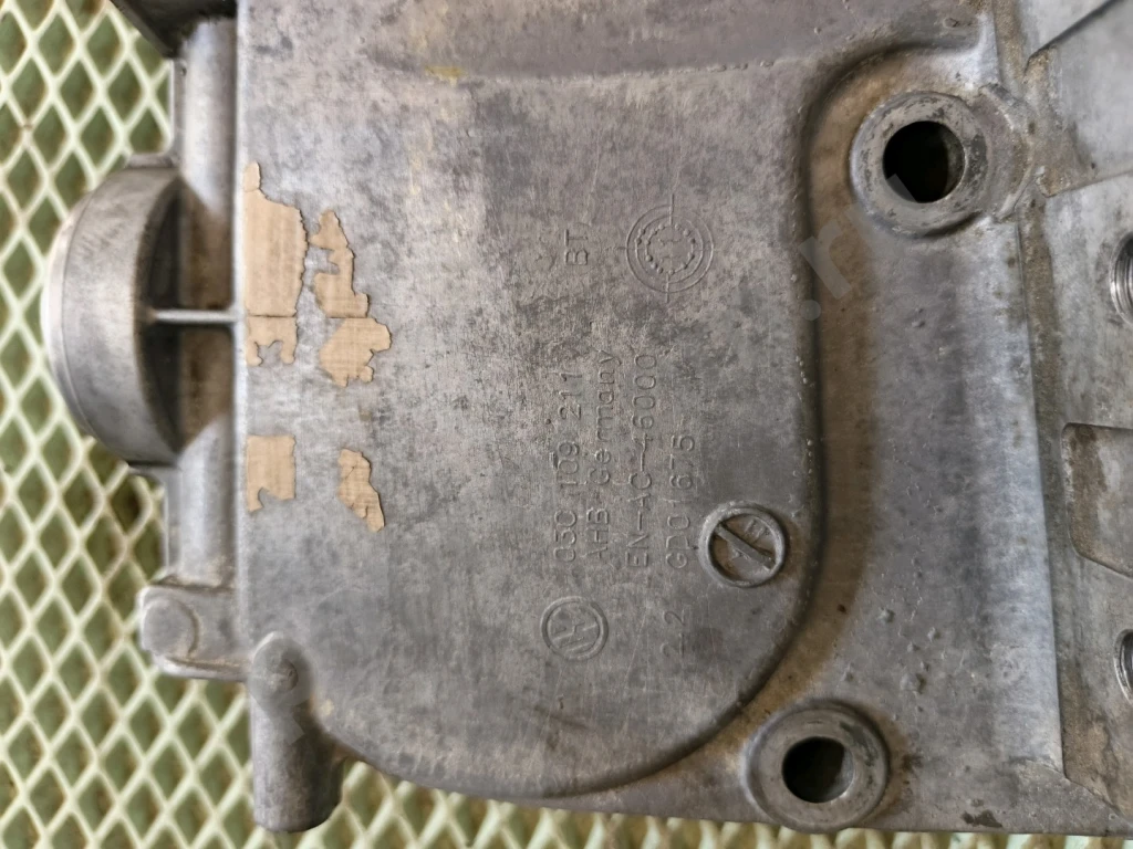 Передняя крышка двигателя Фольксваген 1.6 cfna