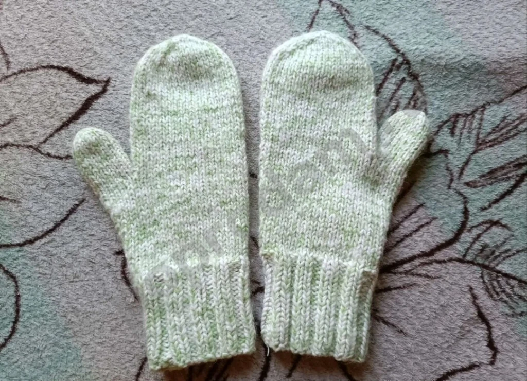 Варежки шерстяные, вязаные вручную