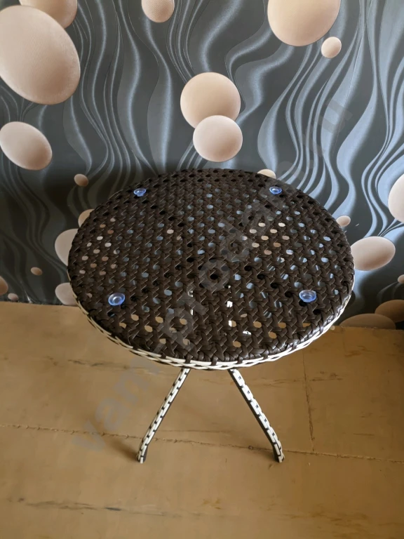 Эксклюзивный Стол из искусственного ротанга.