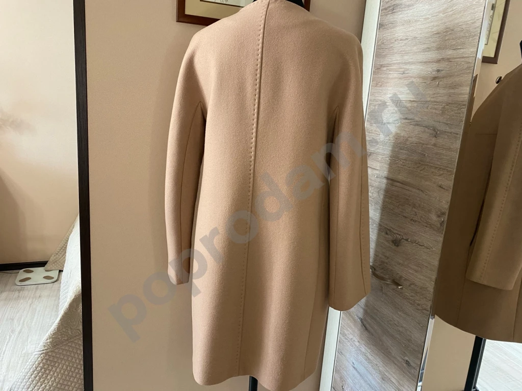 Пудровое пальто с круглым воротом 46-48