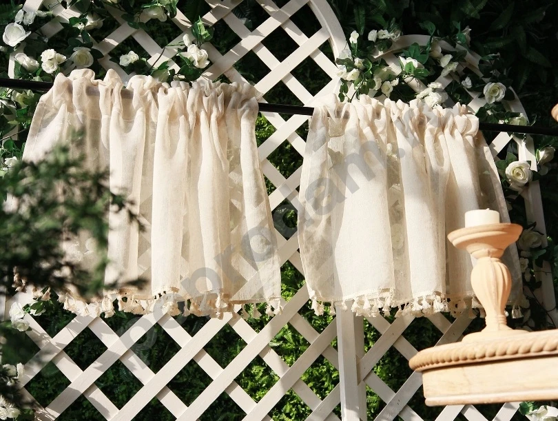 Короткая штора-кафе тюль с кисточками 150х40 2 шт