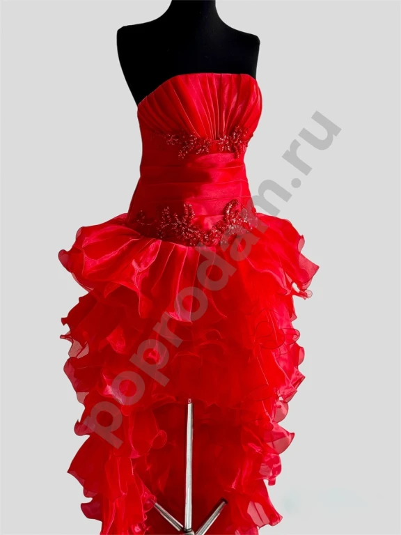 Роскошное красное корсетное платье на выпускной