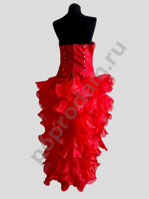 Роскошное красное корсетное платье на выпускной