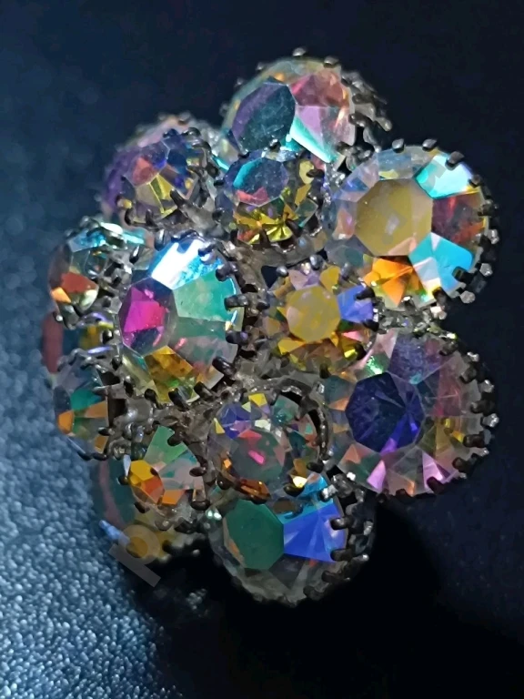 Брошь. Чехия. Jablonex. Винтаж. Стекло АБ.