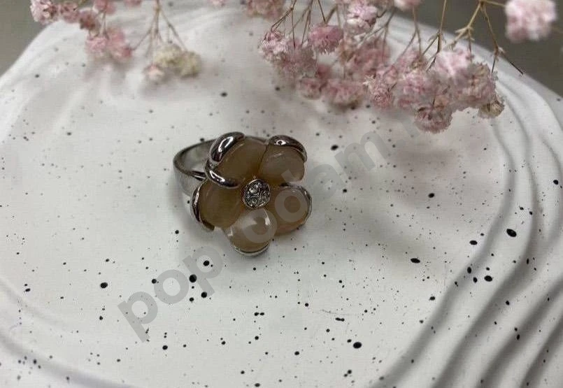 Розовое кольцо в виде цветка 17-17.5 перстень