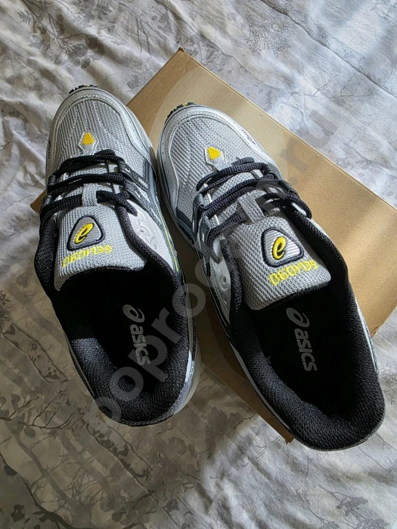 Кроссовки Asics 42