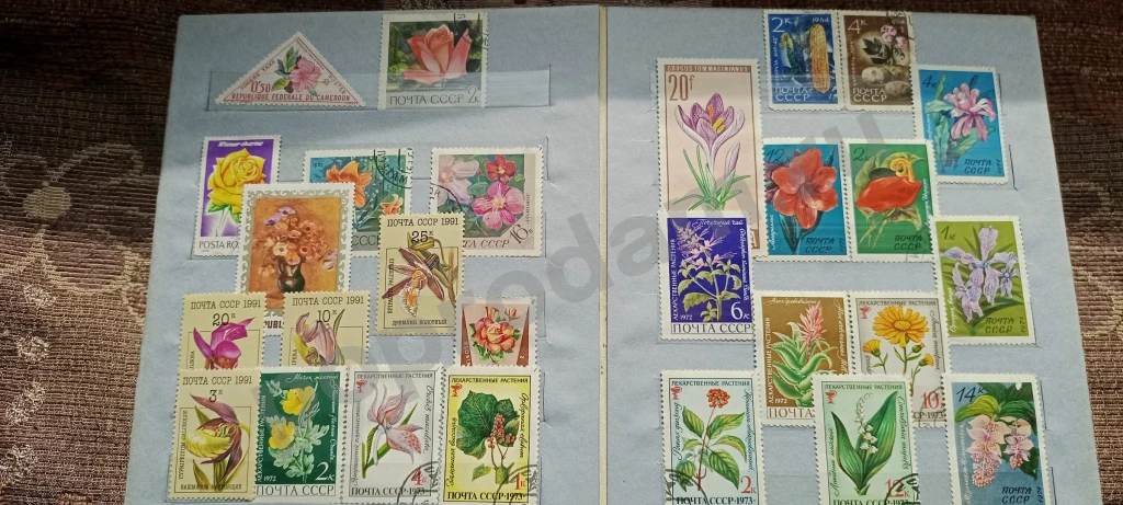 Альбом с марками разная тематика.