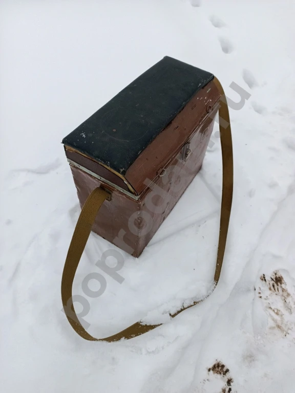 Ящик для рыбалки с сидушкой и застёжкой. Доставка