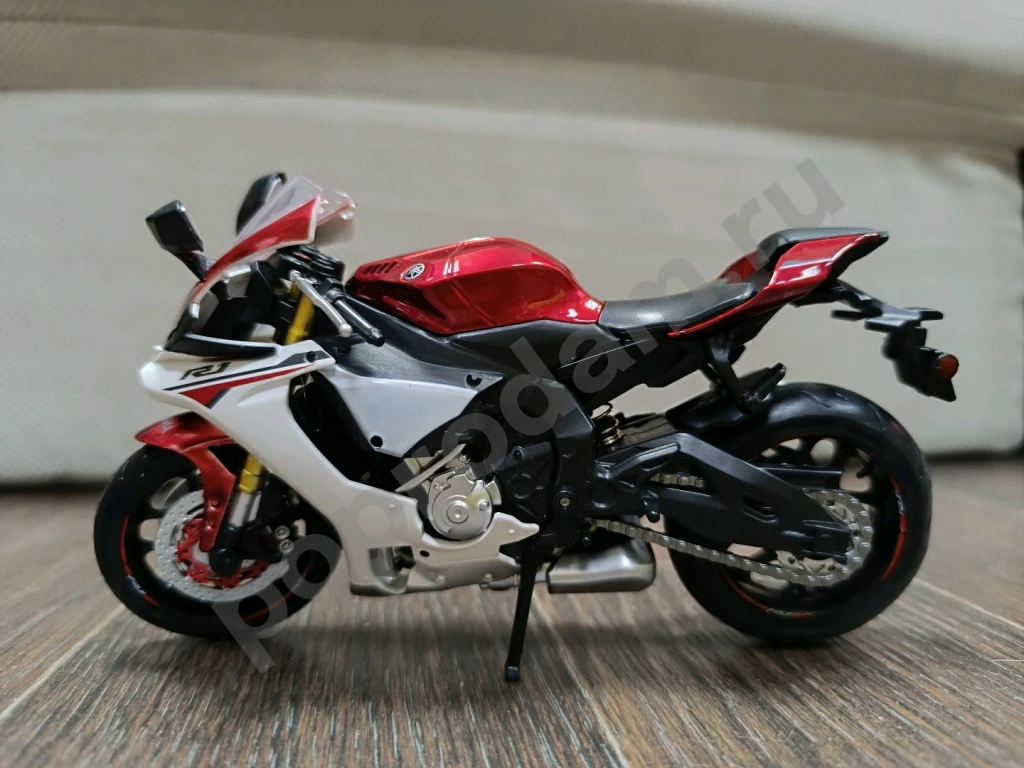 Модель мотоцикла ямаха 1:12 Yamaha r1