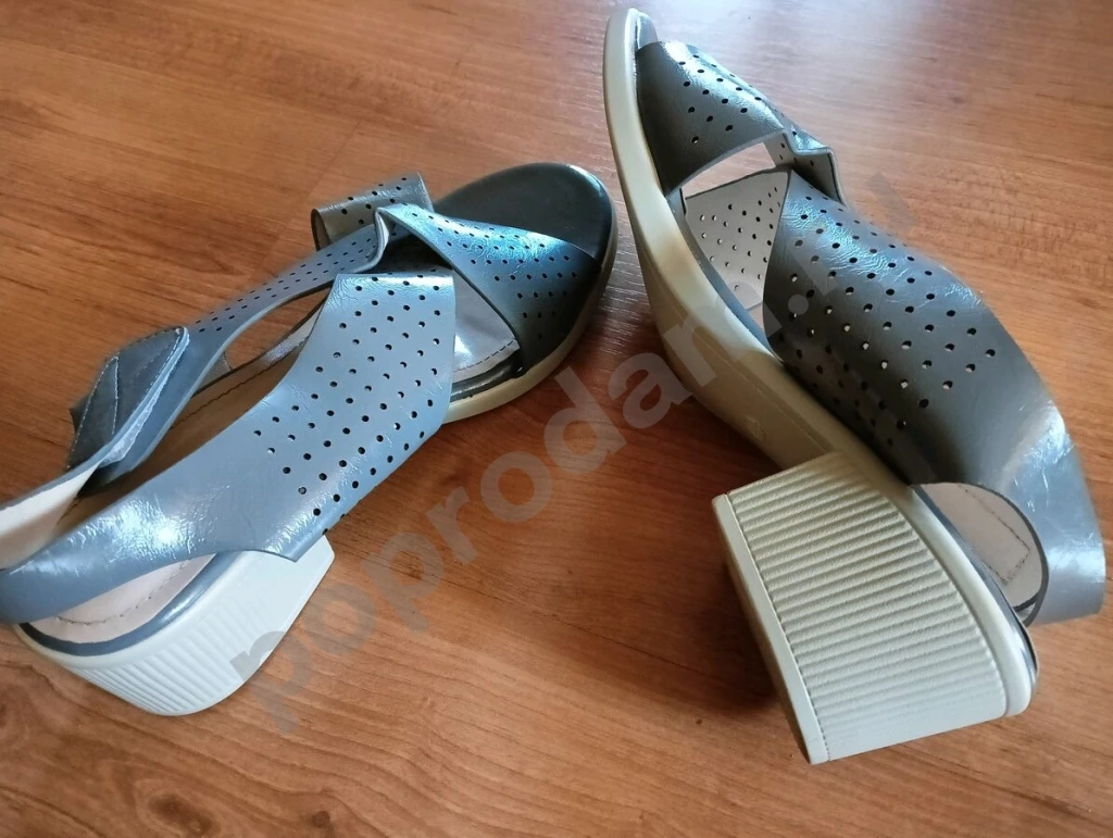 Босоножки 41 размер 25 см стелька