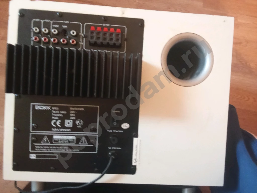 Сабвуфер BORK Model SSAR2440BL