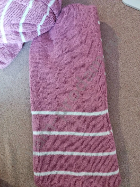 Новый комплект для девочки: шапка, шарф и перчатки