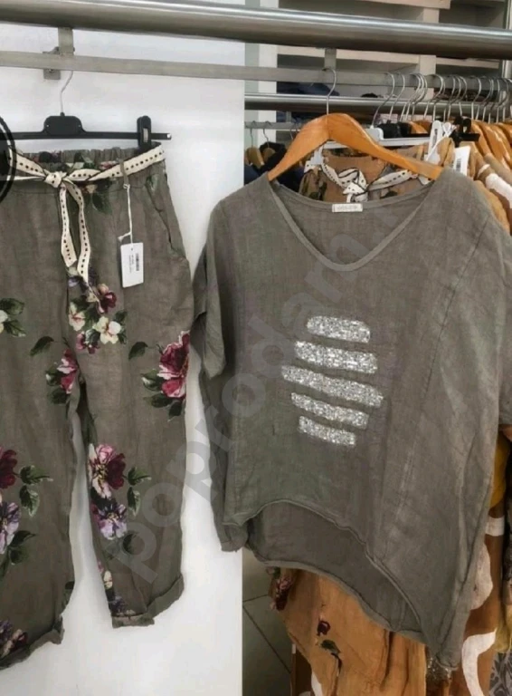 Женский костюм