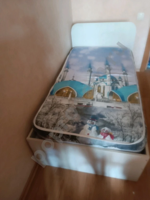 Продам кровать+ матрас