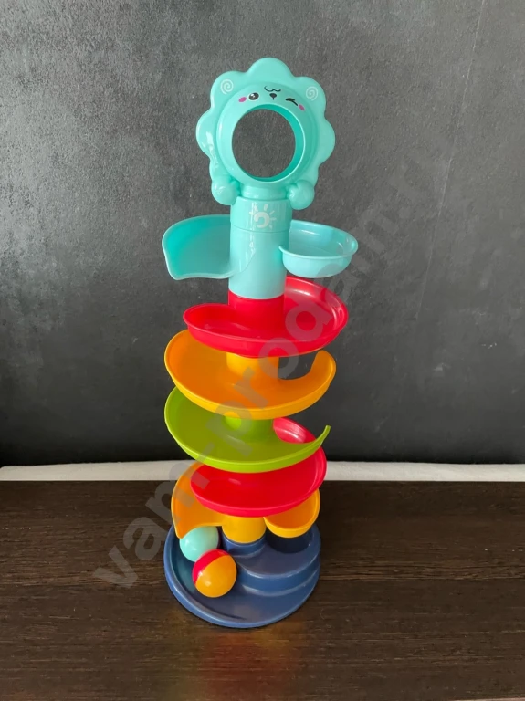 Башня лабиринт с шариками