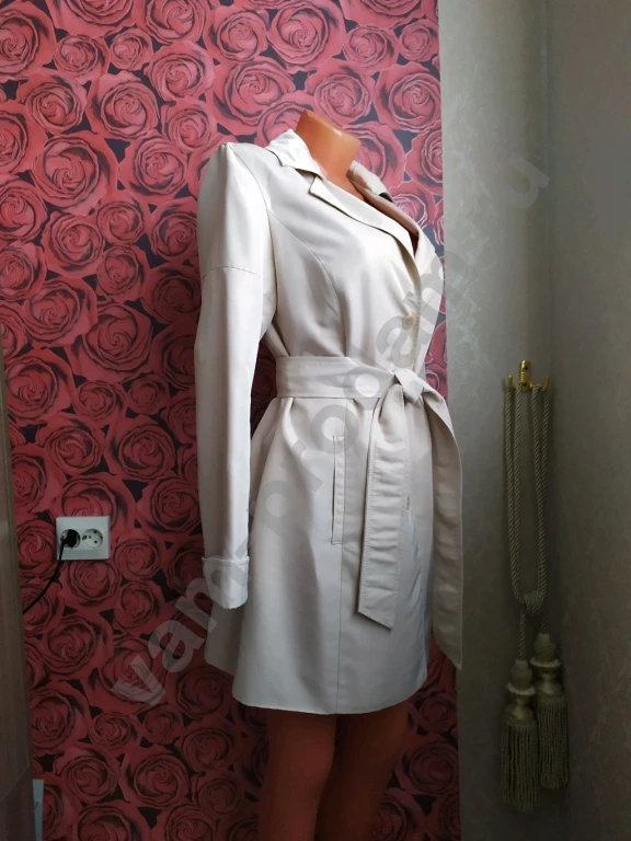 Плащ Остин 46 межсезонье женский под плащевку с поясом