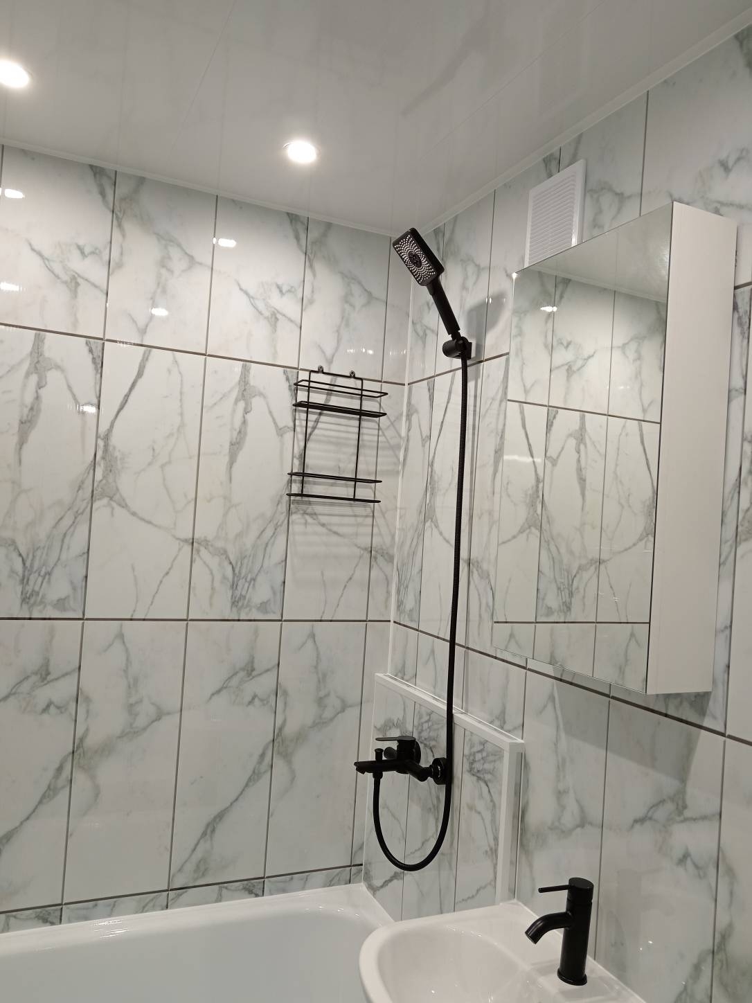 Ремонт ванных комнат, санузлов: Санузел панелями (вместе с материалом)