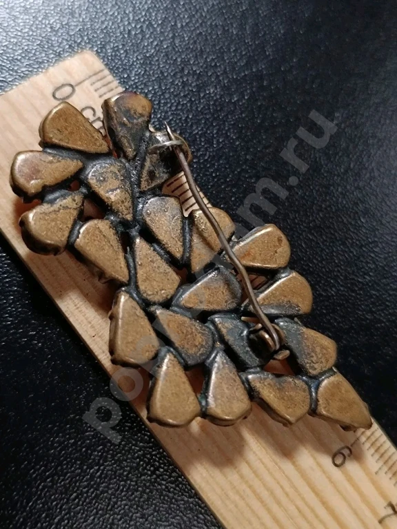 Крупная Брошь. Винтаж. Стекло.