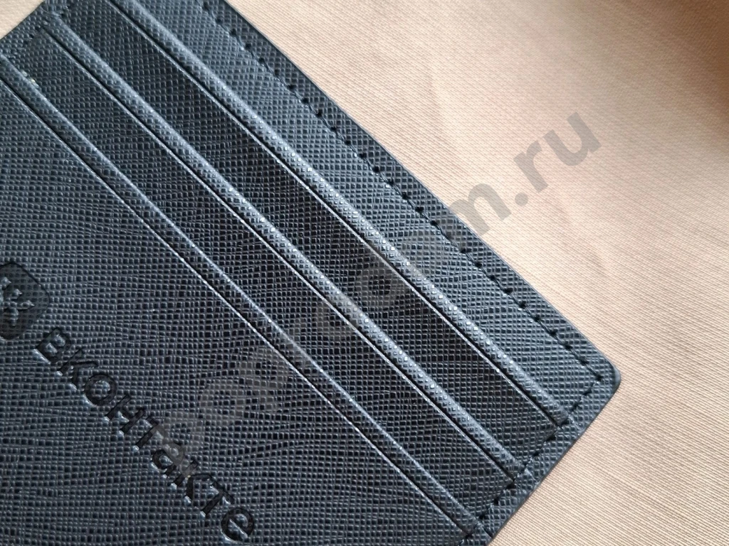 Черный картхолдер ВКонтакте