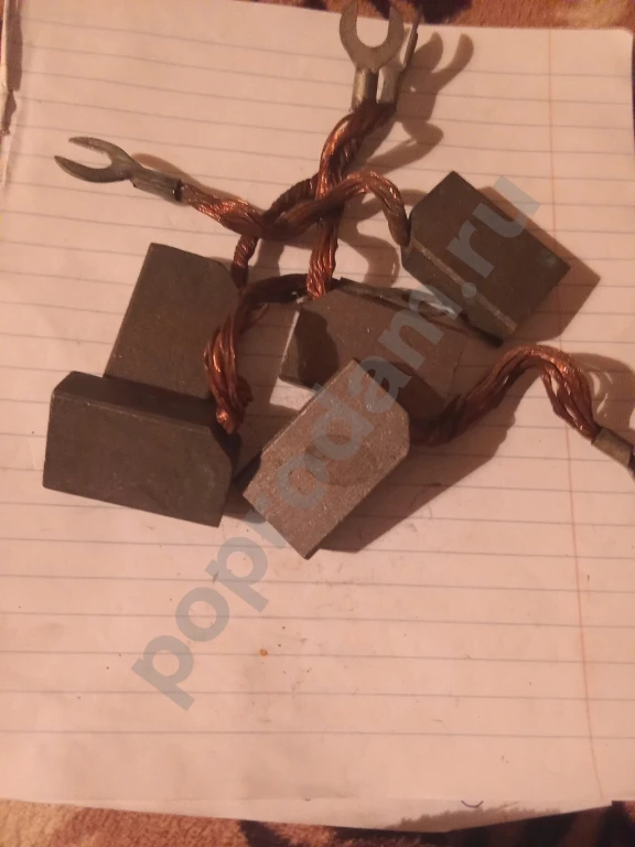 Щётки графитовые 12.5*25*40.СССР.5 штук.200р.штука