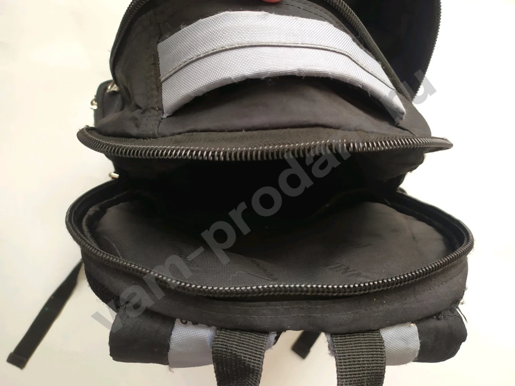 РюкзакБ/у, состояние удовлетворительное, есть потёртости, порывы.