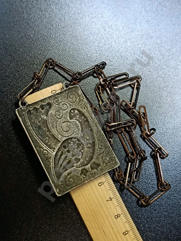 Подвеска на цепочке. Прибалтика. Винтаж.