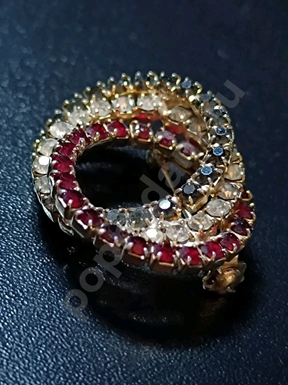 Брошь. Винтаж. Стекло.