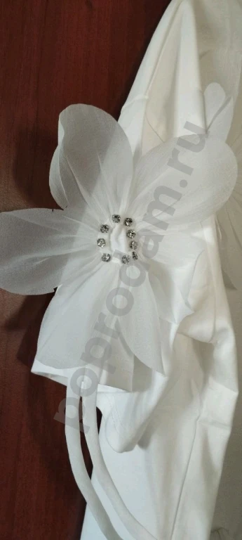 Женская нарядная футболка