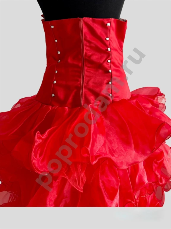 Роскошное красное корсетное платье на выпускной