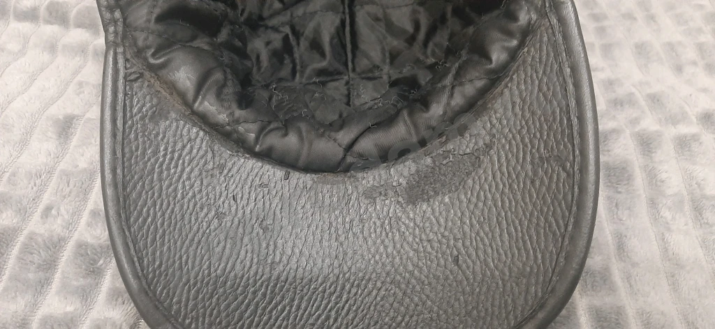 Бейсболка из меха нерпы , зимняя размер 56-57