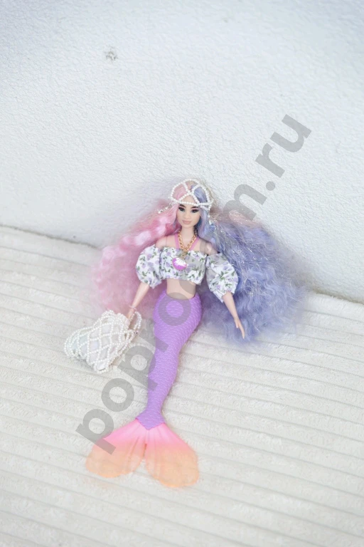 Барби Экстра 2 на теле русалки.
