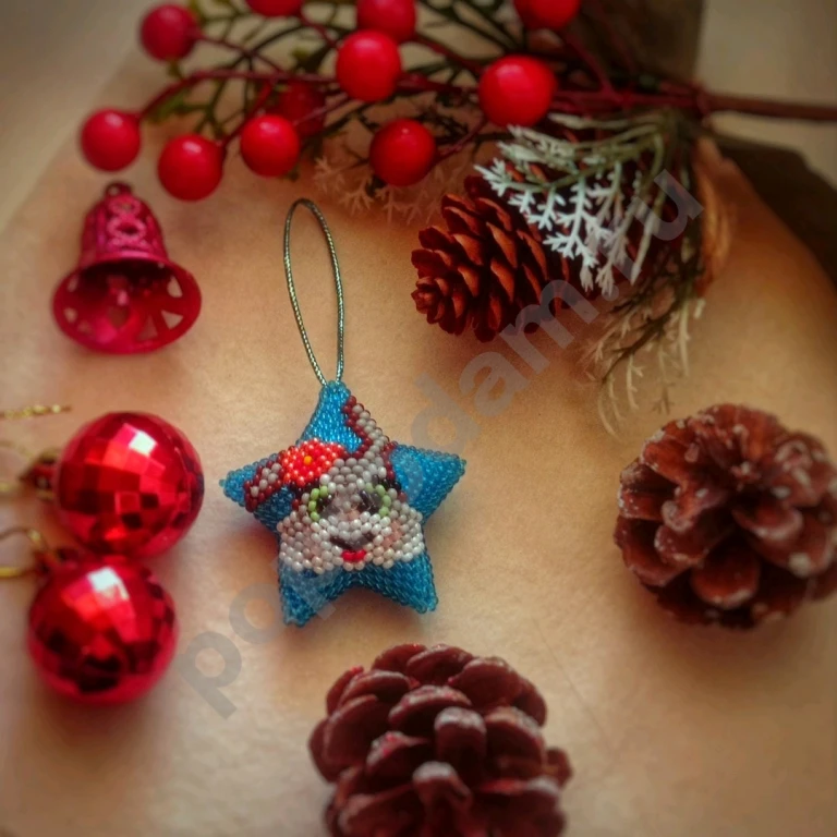 Ёлочная игрушка из бисера